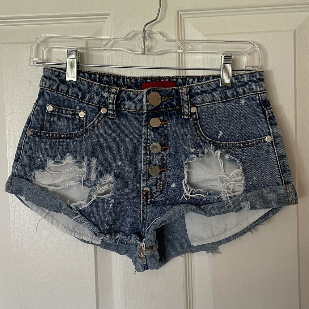 SIGNATURE8 Distressed Denim Cutoff Shorts Size S